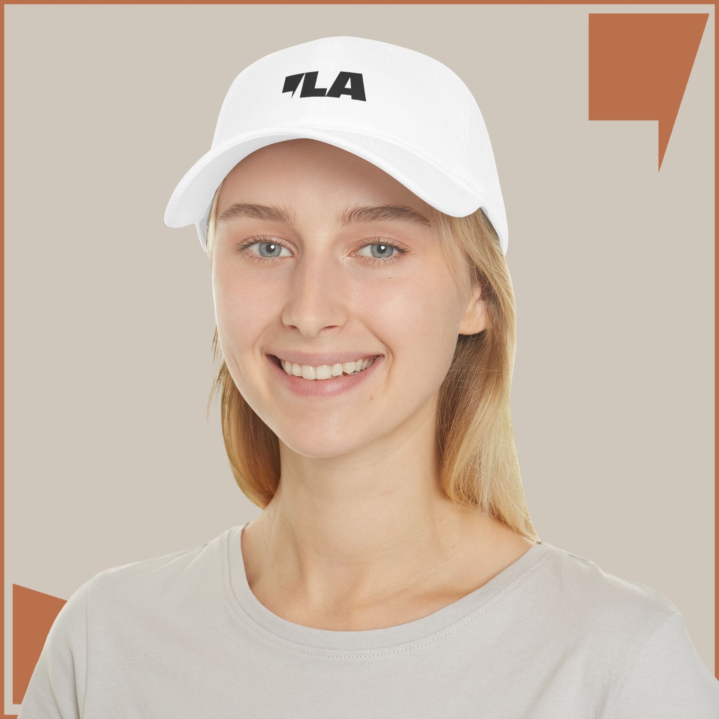 COMMA LA/KAMALA - LOW PROFILE BASEBALL CAP - BLANC